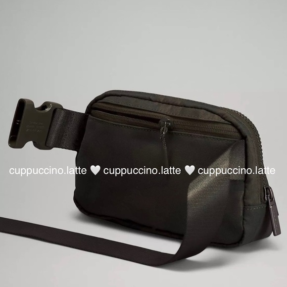 🌲NWT🤎Lululemon Athletica Everywhere Belt Bag in ‘Heritage Camo’ Green - Picture 11 of 13